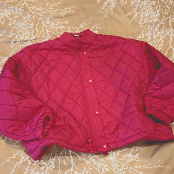 💲2️⃣0️⃣ Bundled ✔️Boxy Puffer Jacket in Pink Md - Picture 4 of 8
